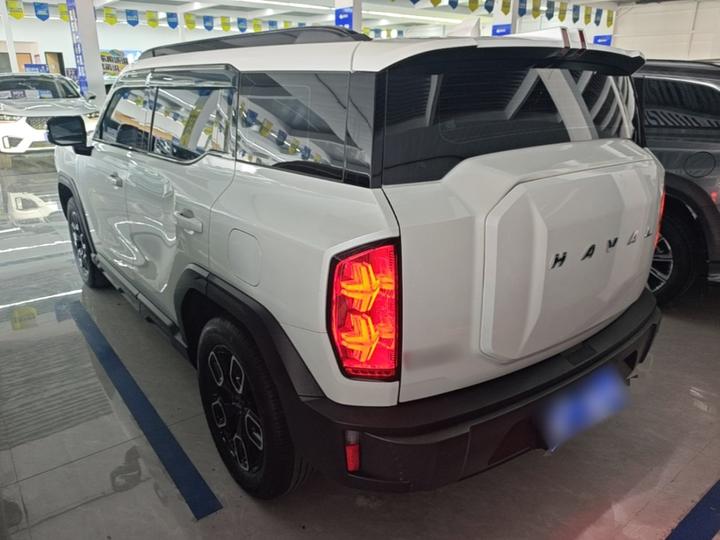 2022 1.5T DCT RWD photo 4