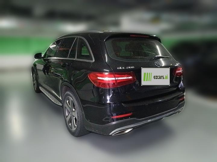 GLC 2017 GLC 260 4MATIC Luxury photo 4