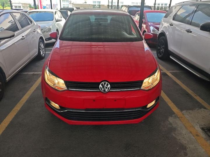 Polo 2016 1.6L AT Comfort photo 2