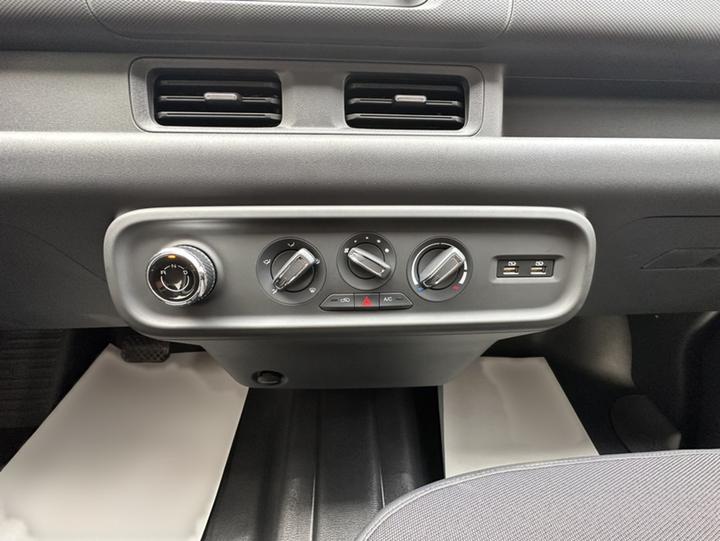 Wuling Pro 2026 405km EV Bus 6-Seater photo 4