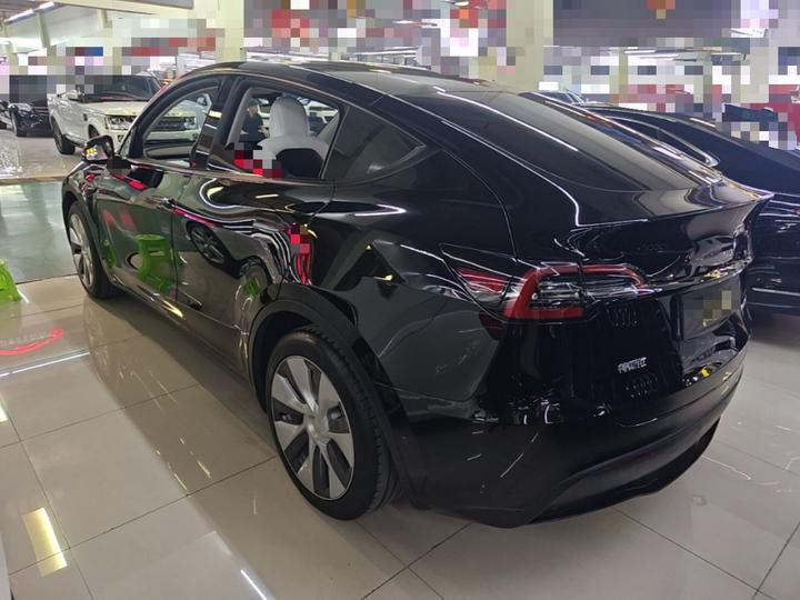 Model Y 2022 RWD photo 4