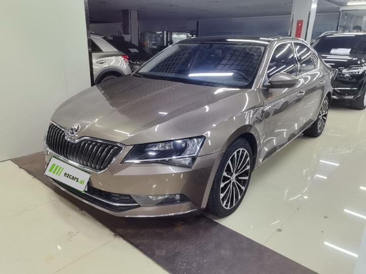 Superb 2016 TSI330 DSG