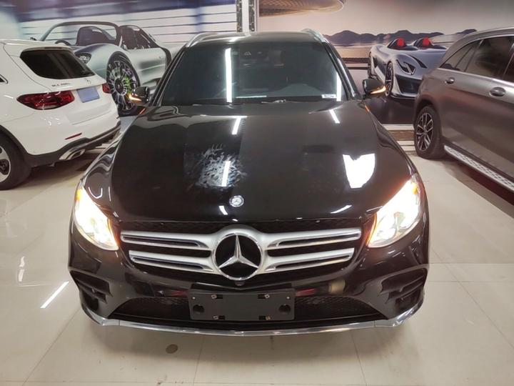 GLC 2017 GLC 300 4MATIC Dynamic photo 2
