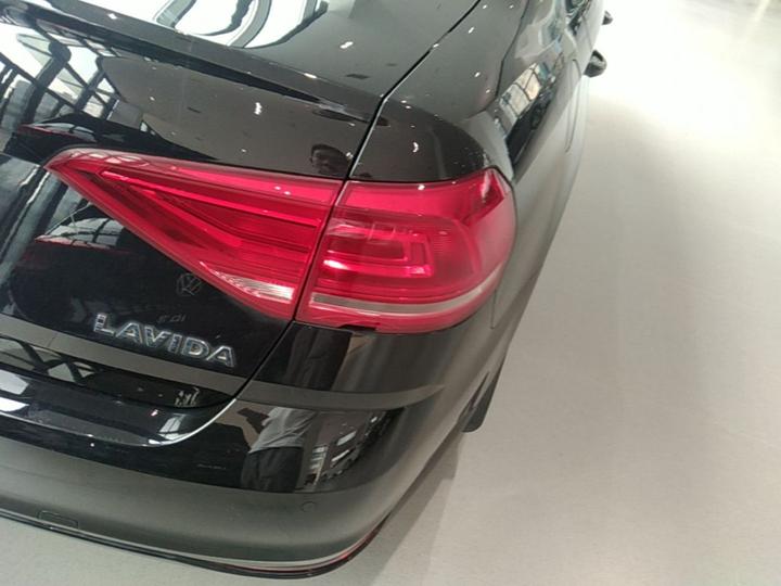 Lavida 2017 1.6L AT photo 7