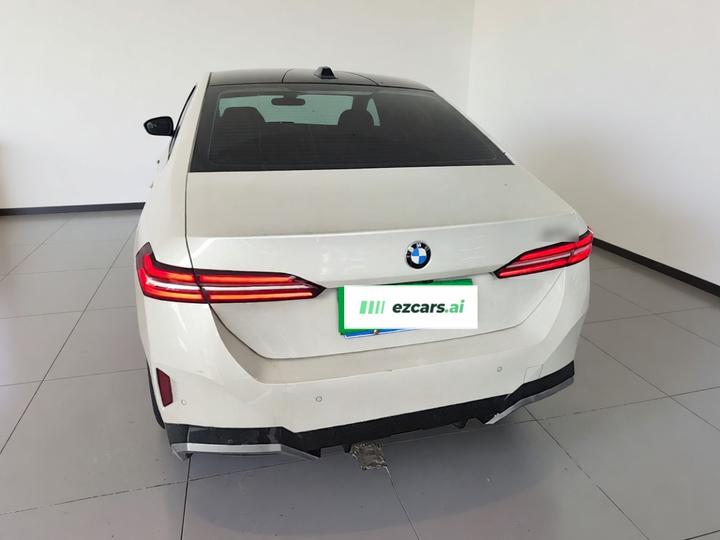 5 Series 2025 525Li M Sport Package photo 5