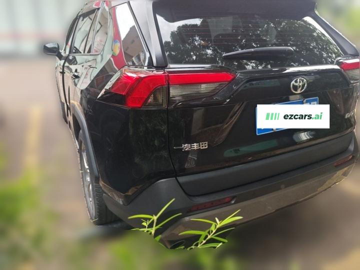 RAV4 2022 2.0L CVT RWD Plus photo 4