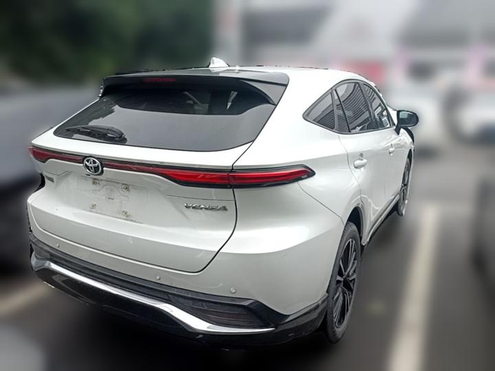 2023 2.0L CVT RWD Premium photo 4