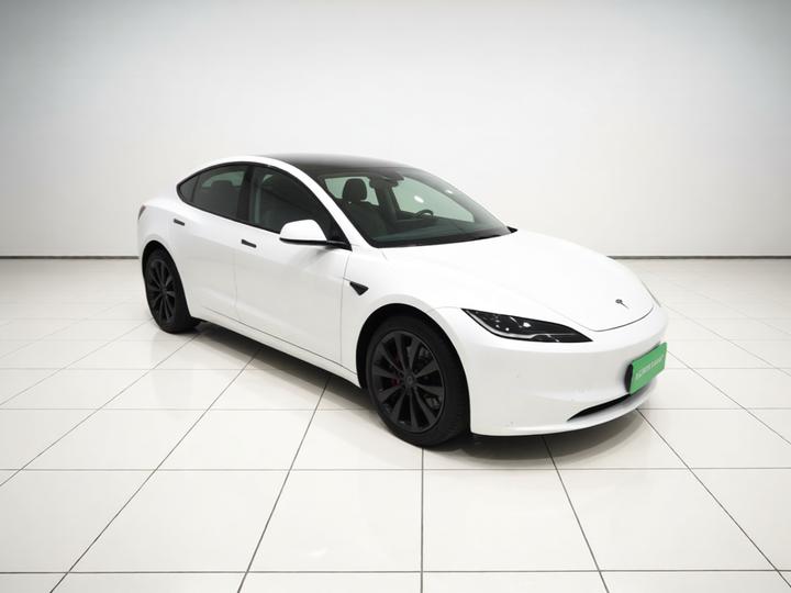 Model 3 2025 RWD photo 3