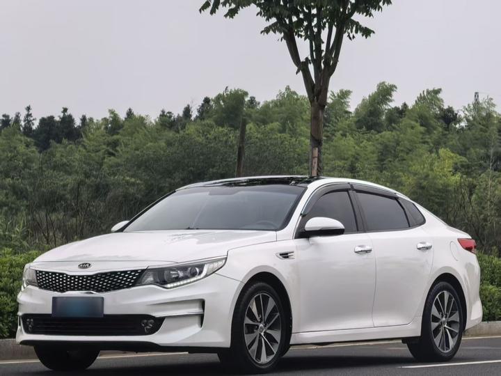 K5 2016 2.0L AT LUX