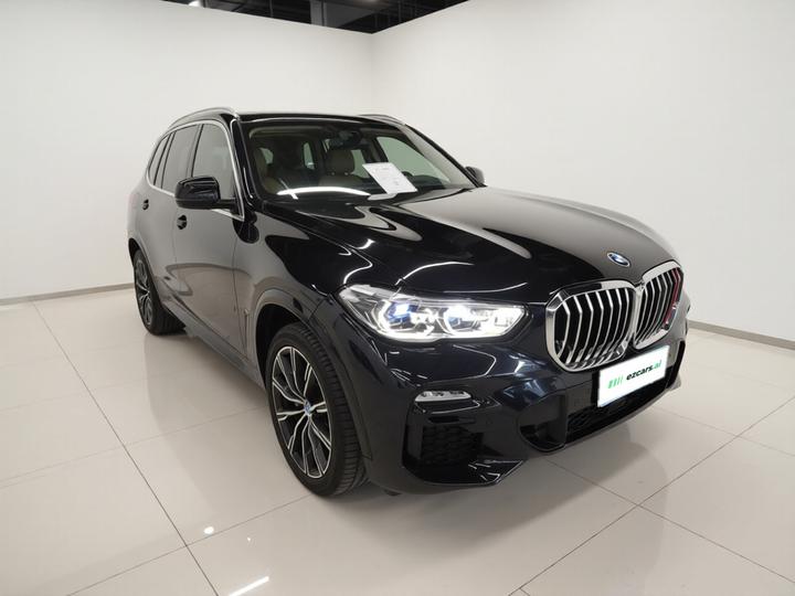 X5 Imported 2021 xDrive40i M Sport Package photo 3
