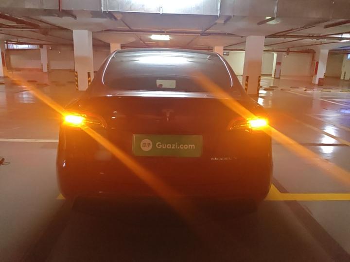 Model Y 2022 RWD photo 5