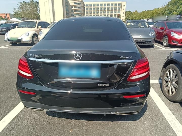 E-Class 2017 E 320 L Sport 4MATIC photo 5
