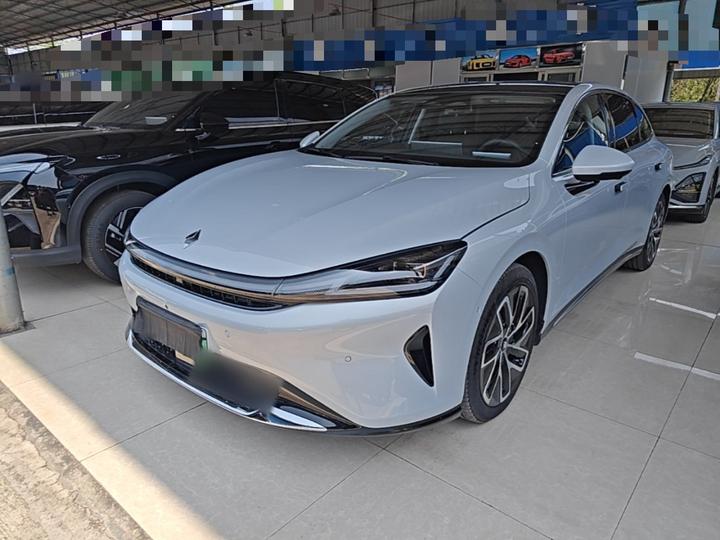 2025 140km Luxury
