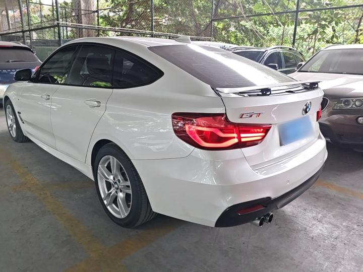 3 SeriesGT 2019 320i M Sport Package photo 4