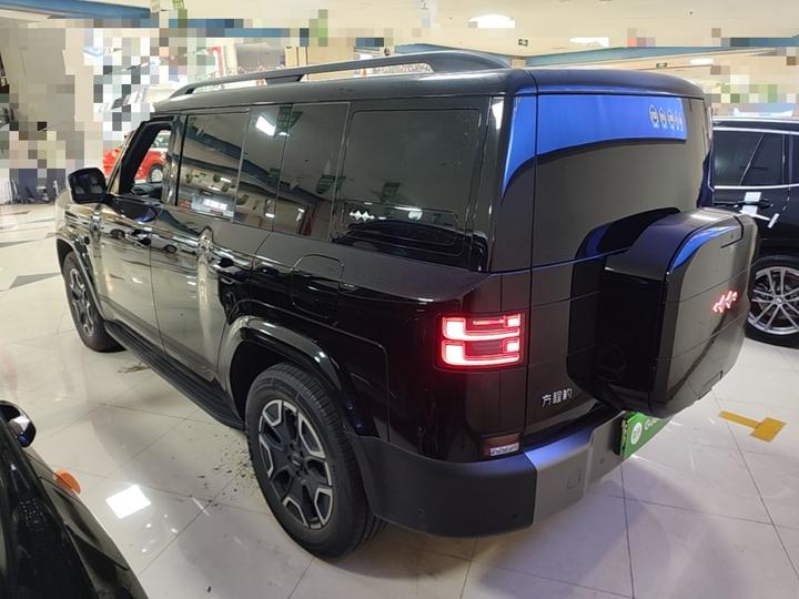 Fang Cheng Bao 7 2025 135KM RWD Pro photo 4