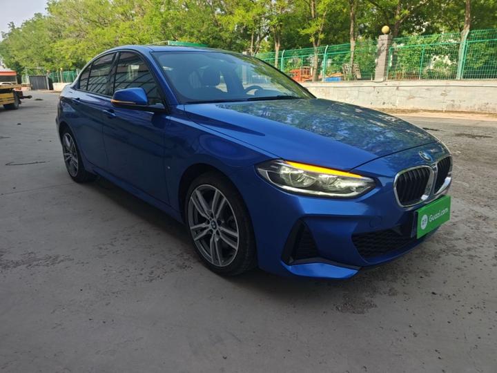 1 Series 2019 120i Leading M Sport Package photo 3