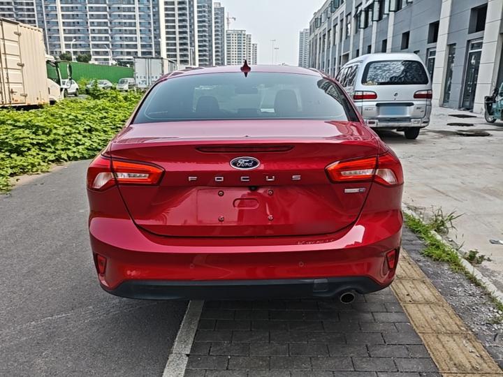 Focus 2019 Sedan EcoBoost 180 AT photo 3