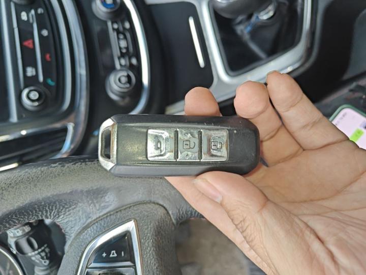 560 2015 1.8L MT Luxury photo 8