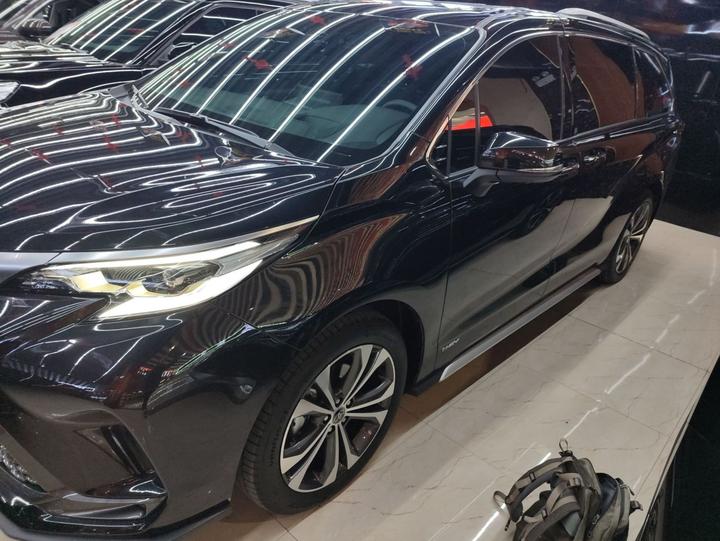 Granvia 2024 2.5L Hybrid Premium PLUS photo 4