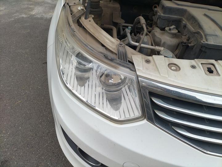 C3 2015 1.5L MT photo 6