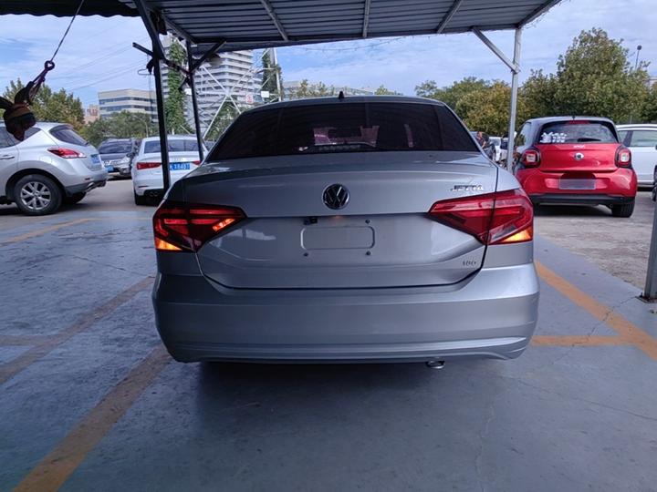 2017 1.5L AT Fashion photo 3