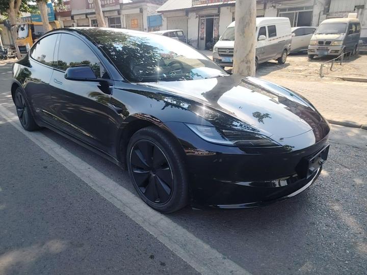 Model 3 2023 RWD photo 3