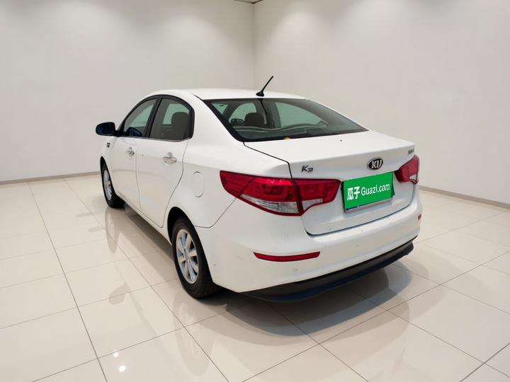 K2 2015 Sedan 1.4L MT GLS photo 4