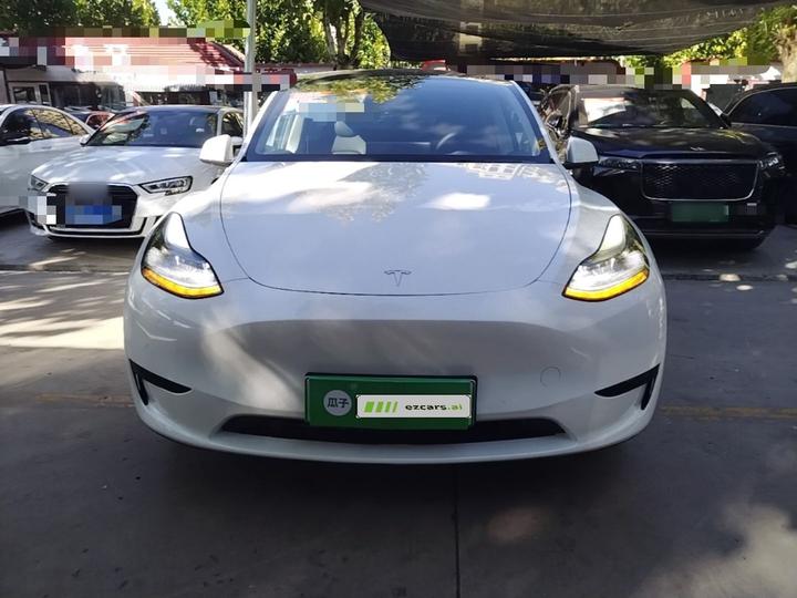 Model Y 2022 Facelift RWD photo 2
