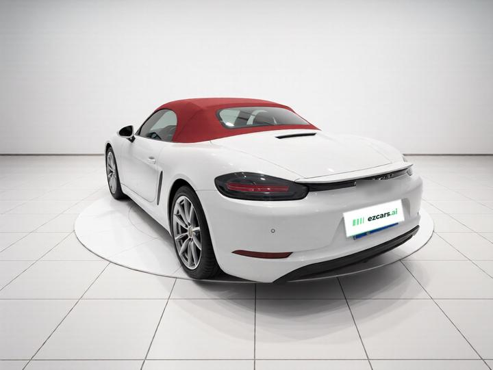 718 2022 Boxster 2.0T photo 4