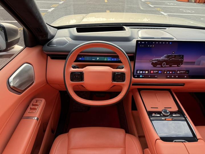 900 2025 1.5T Ultra 6-Seater photo 2