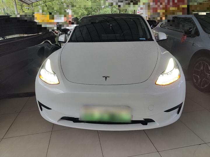 Model Y 2024 RWD photo 2