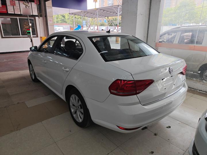 Lavida 2017 1.6L AT Comfort photo 4