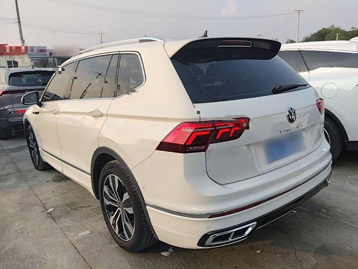 Tiguan L 2022 330TSI AT RWD R-Line photo 4