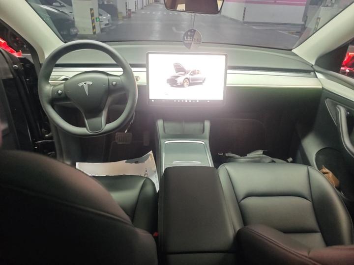 Model Y 2024 RWD photo 5