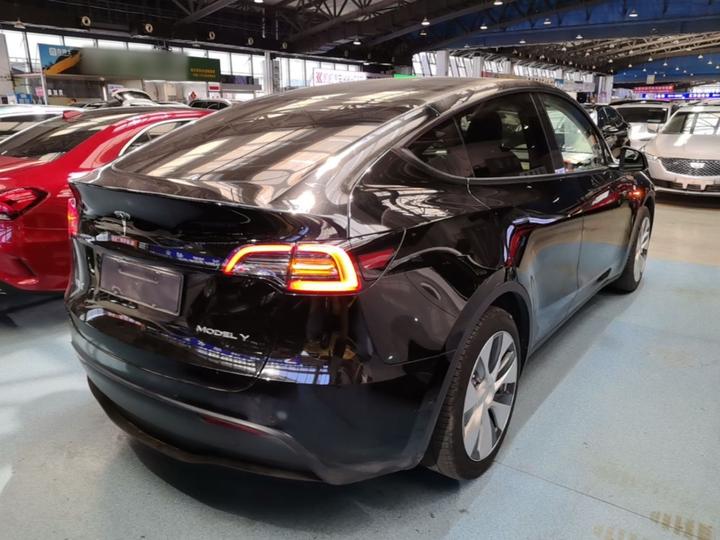 Model Y 2022 Facelift RWD photo 4