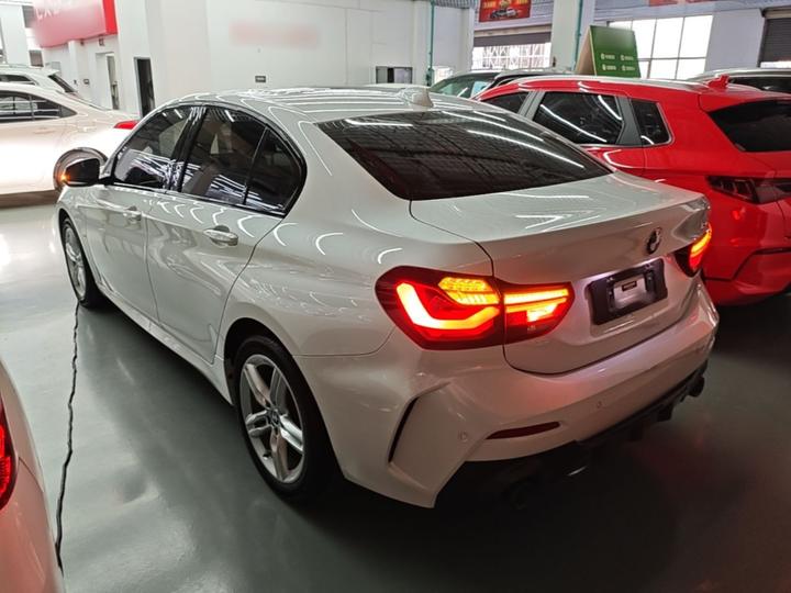 1 Series 2023 120i M Sport photo 4