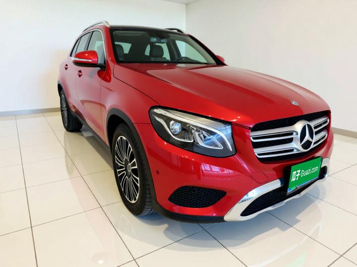 GLC 2019 GLC 200 4MATIC photo 3