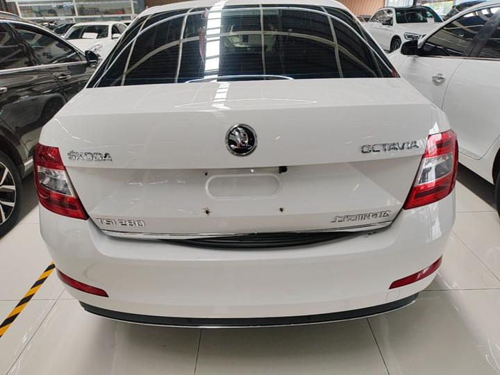 Octavia 2017 1.6L AT photo 5