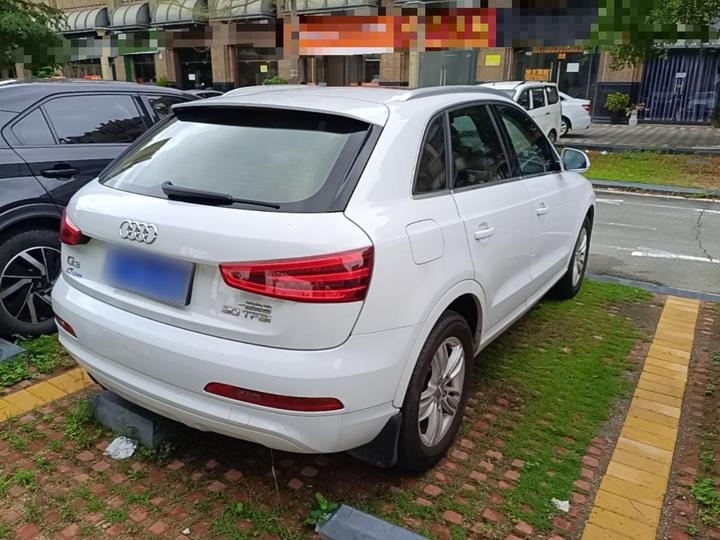 Q3 2015 30 TFSI Comfort photo 4
