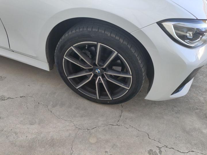 3 Series 2022 325Li M Sport Package photo 8