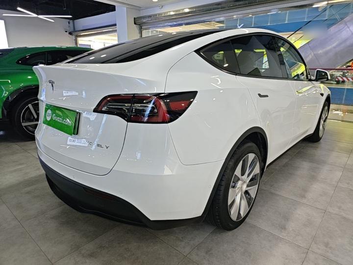 Model Y 2022 Facelift RWD photo 4