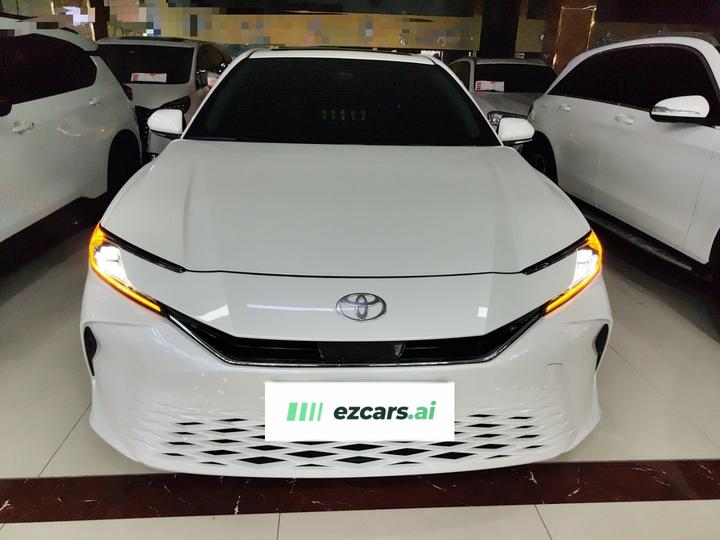 Camry 2024 Hybrid 2.0HE Elite photo 2