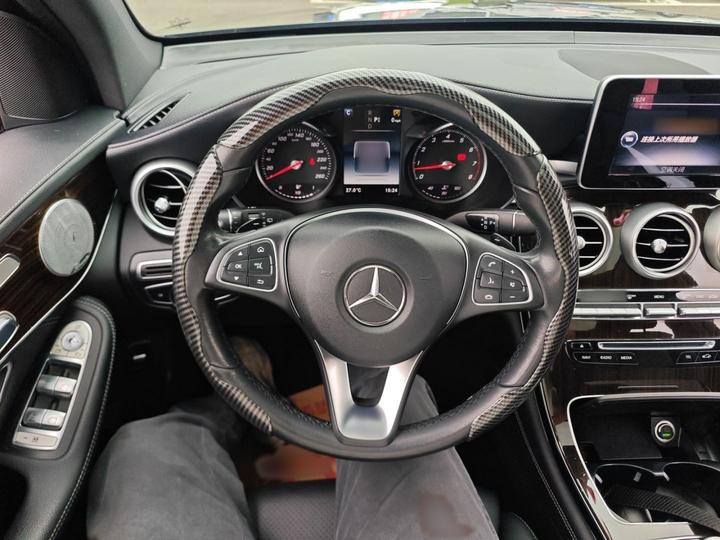 GLC 2017 GLC 260 4MATIC Luxury photo 8