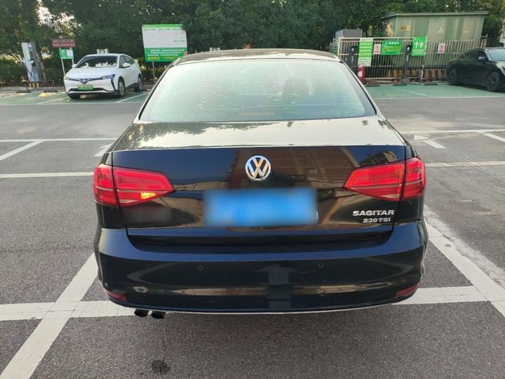 Sagitar 2016 230TSI 25 Anniversary Edition photo 5