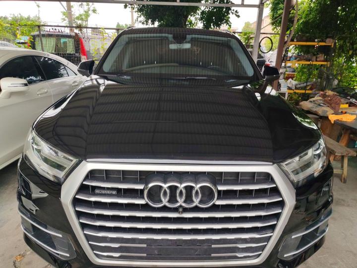 Q7 Parallel Import photo 2