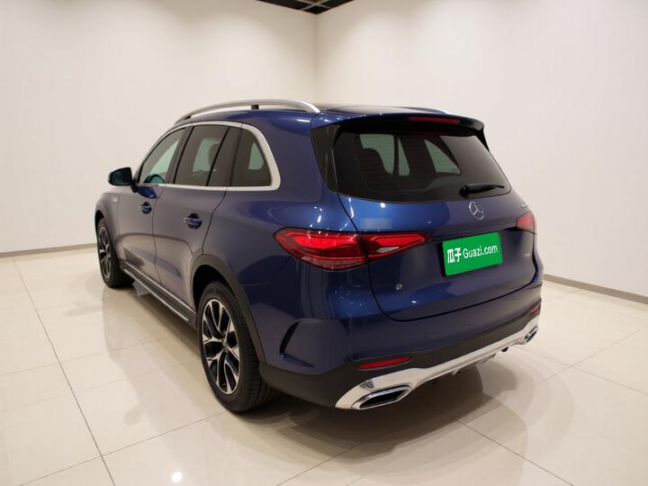 GLC 2023 GLC 260 L 4MATIC Luxury 5-Seater photo 4