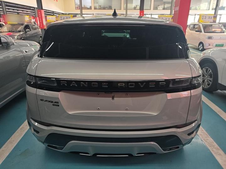 Range Rover Evoque EV 2022 Evoque L P300e photo 5