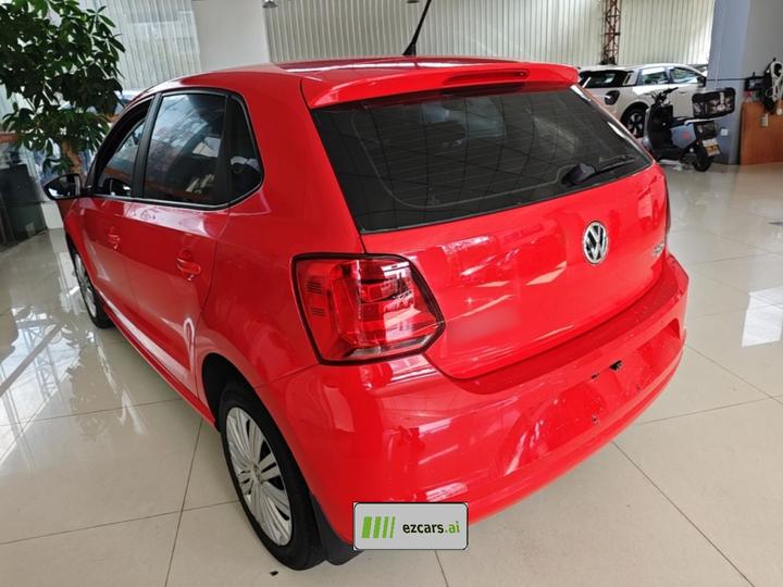 Polo 2016 1.6L AT Comfort photo 4