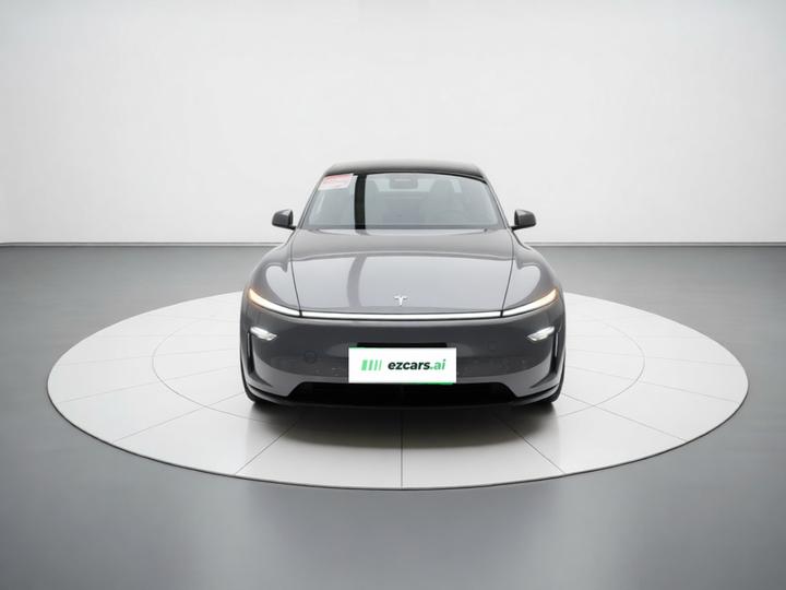 Model Y 2025 RWD Launch Edition photo 2