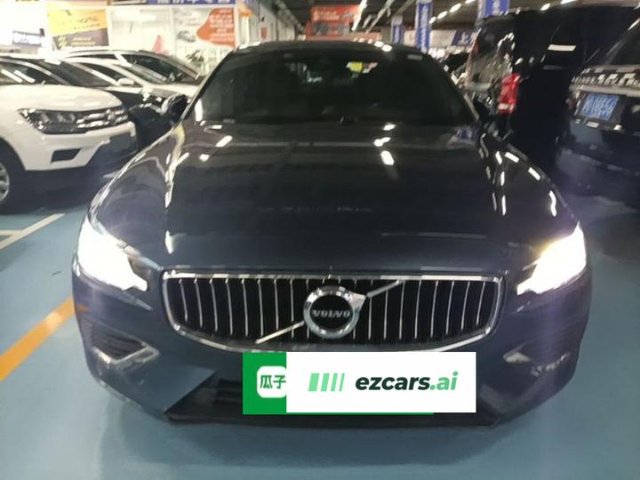 S60 EV 2021 T8 E Hybrid AWD Luxury photo 2